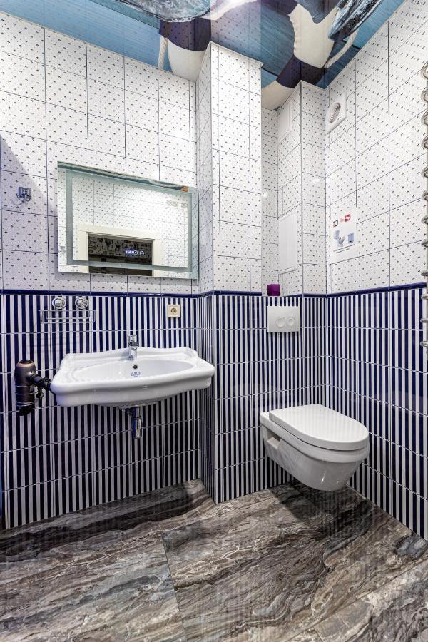 2 - Bedroom Apartments Galicia リヴィウ エクステリア 写真