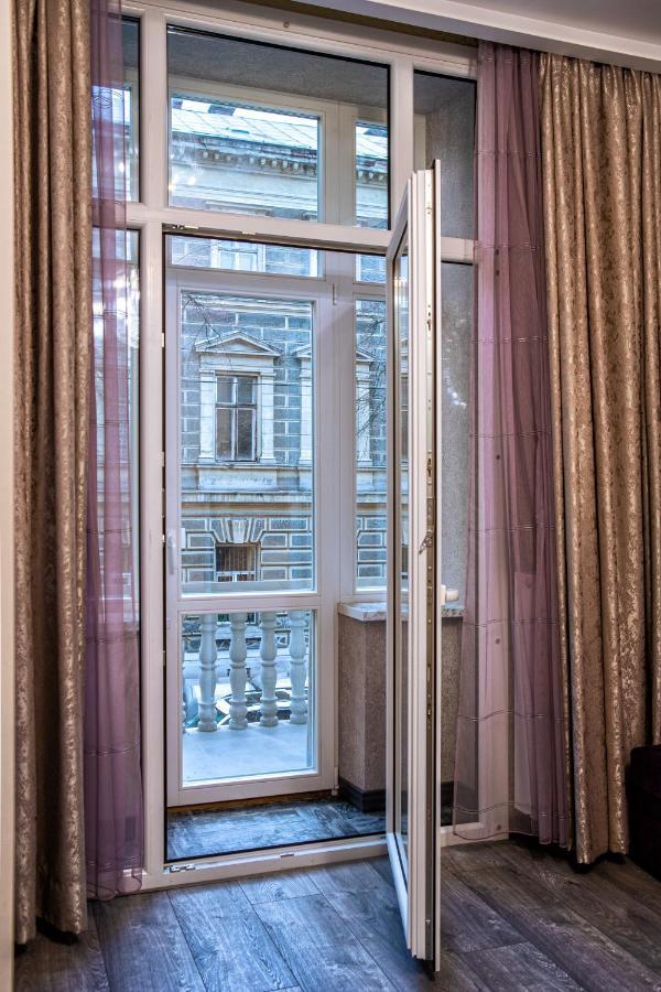 2 - Bedroom Apartments Galicia リヴィウ エクステリア 写真