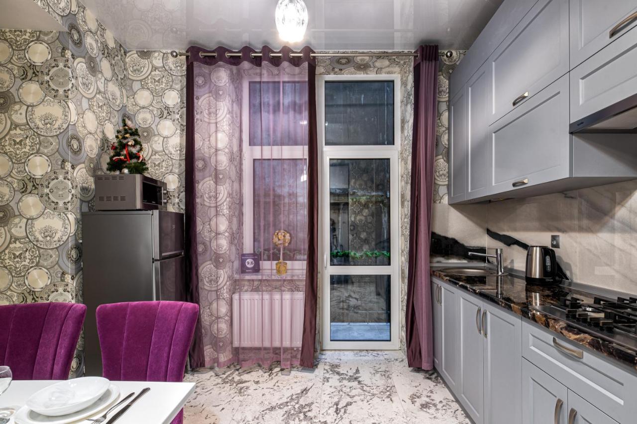 2 - Bedroom Apartments Galicia リヴィウ エクステリア 写真