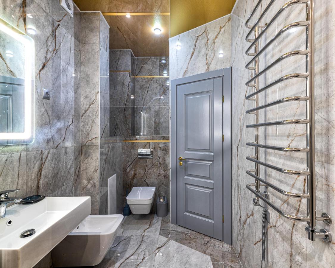 2 - Bedroom Apartments Galicia リヴィウ エクステリア 写真