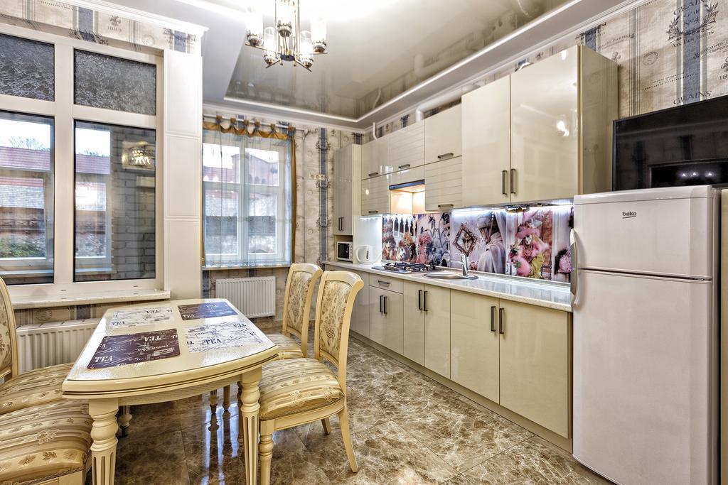 2 - Bedroom Apartments Galicia リヴィウ エクステリア 写真