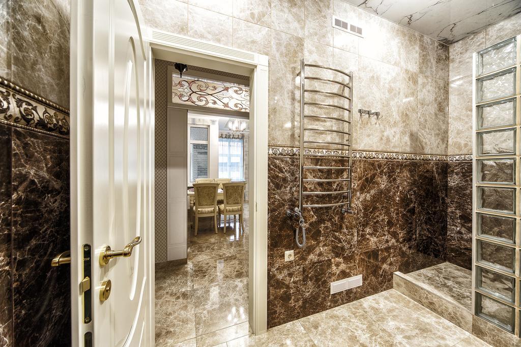 2 - Bedroom Apartments Galicia リヴィウ エクステリア 写真